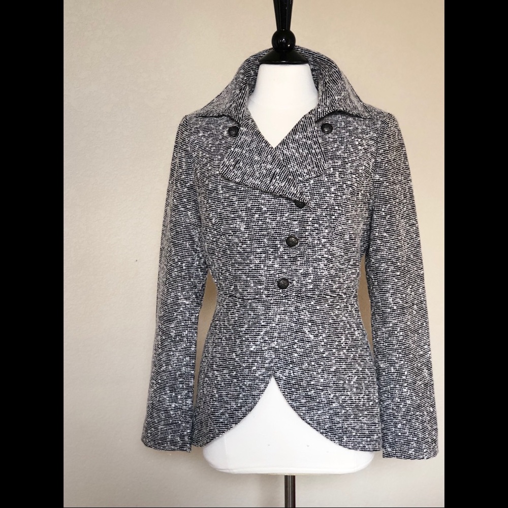 Forever 21 Black and White Blazer